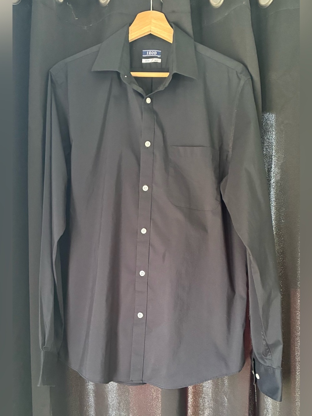 Izod Men's 15-15 1/2 Button Down
Dress Shirt Slim Fit
Long Sleeve Solid Black